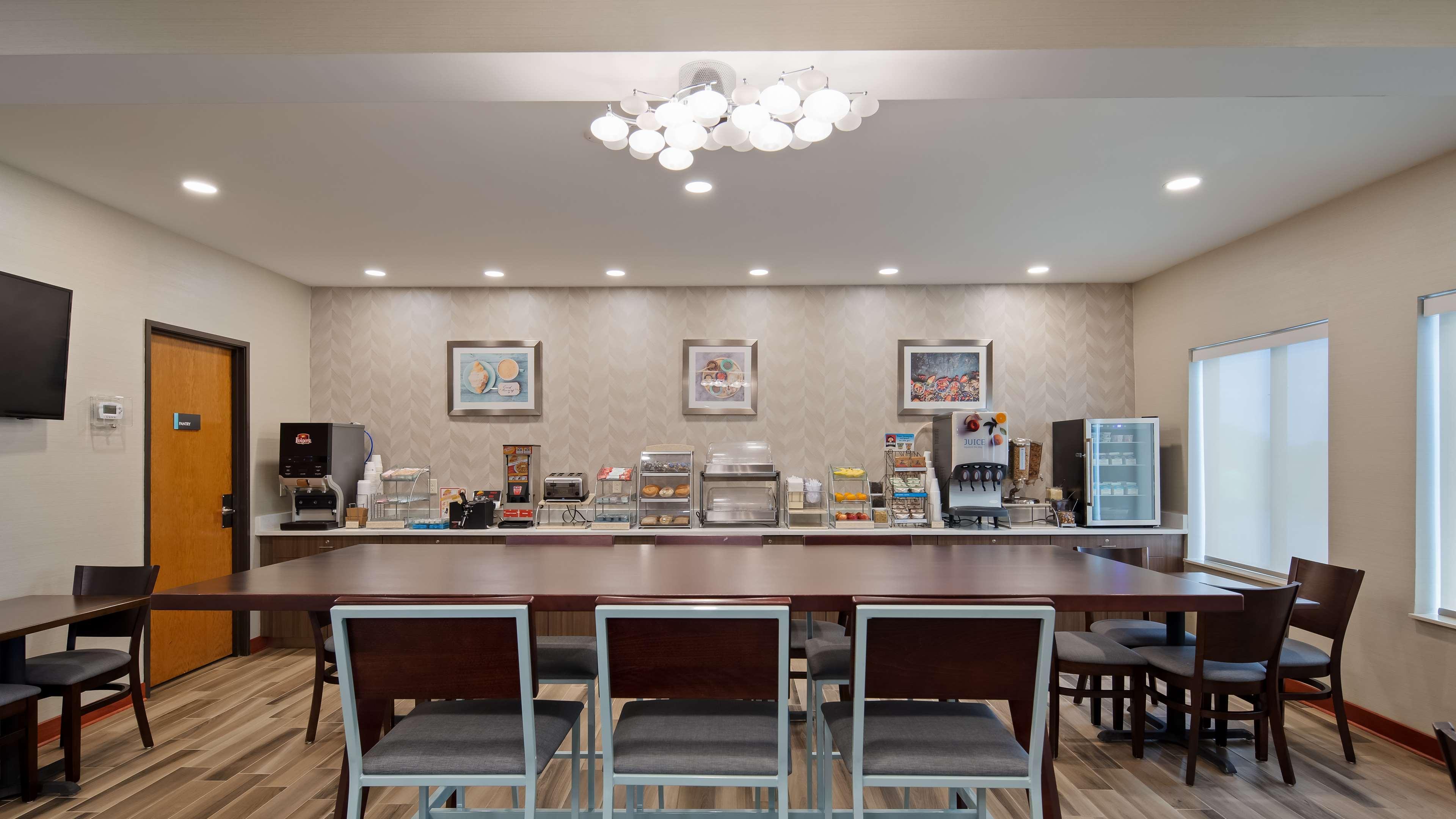 Best Western Hartford Hotel And Suites מראה חיצוני תמונה
