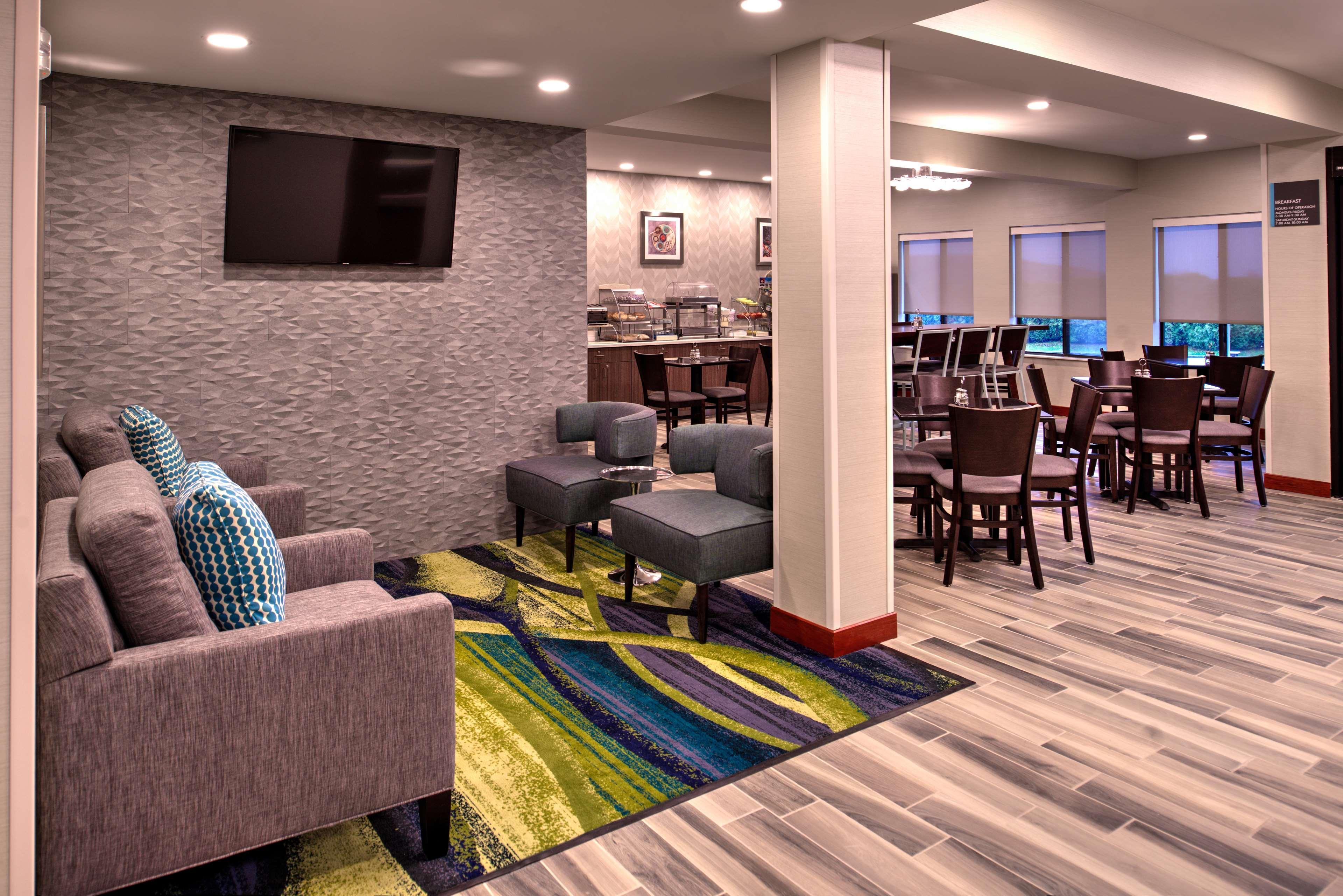 Best Western Hartford Hotel And Suites מראה חיצוני תמונה