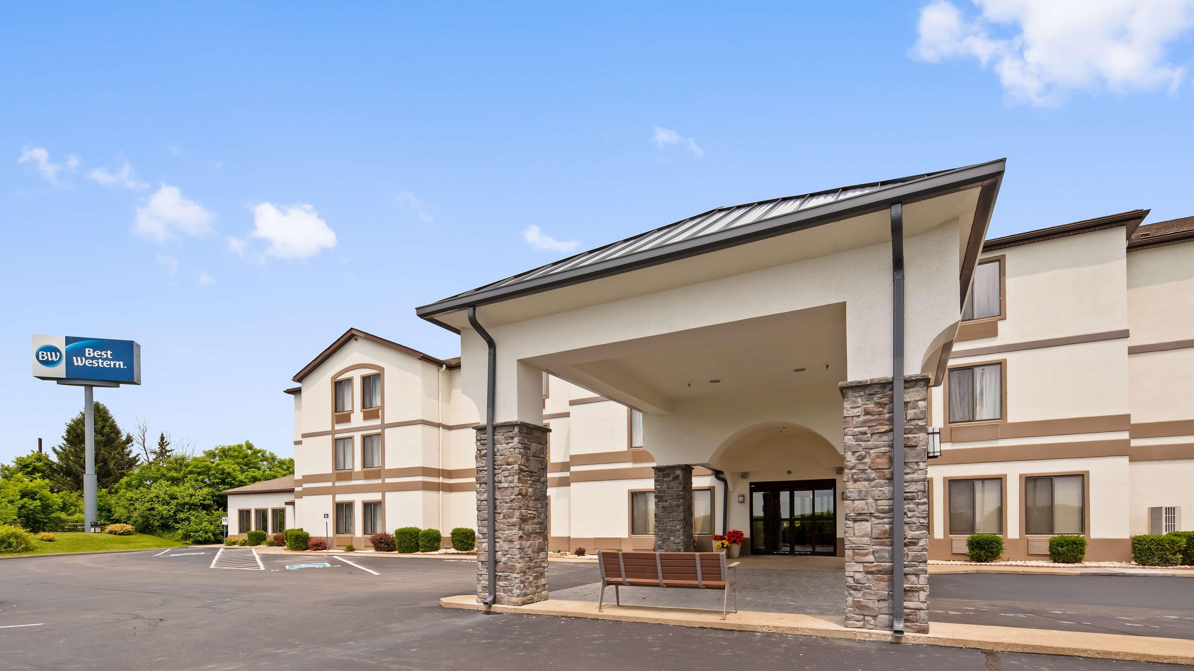 Best Western Hartford Hotel And Suites מראה חיצוני תמונה