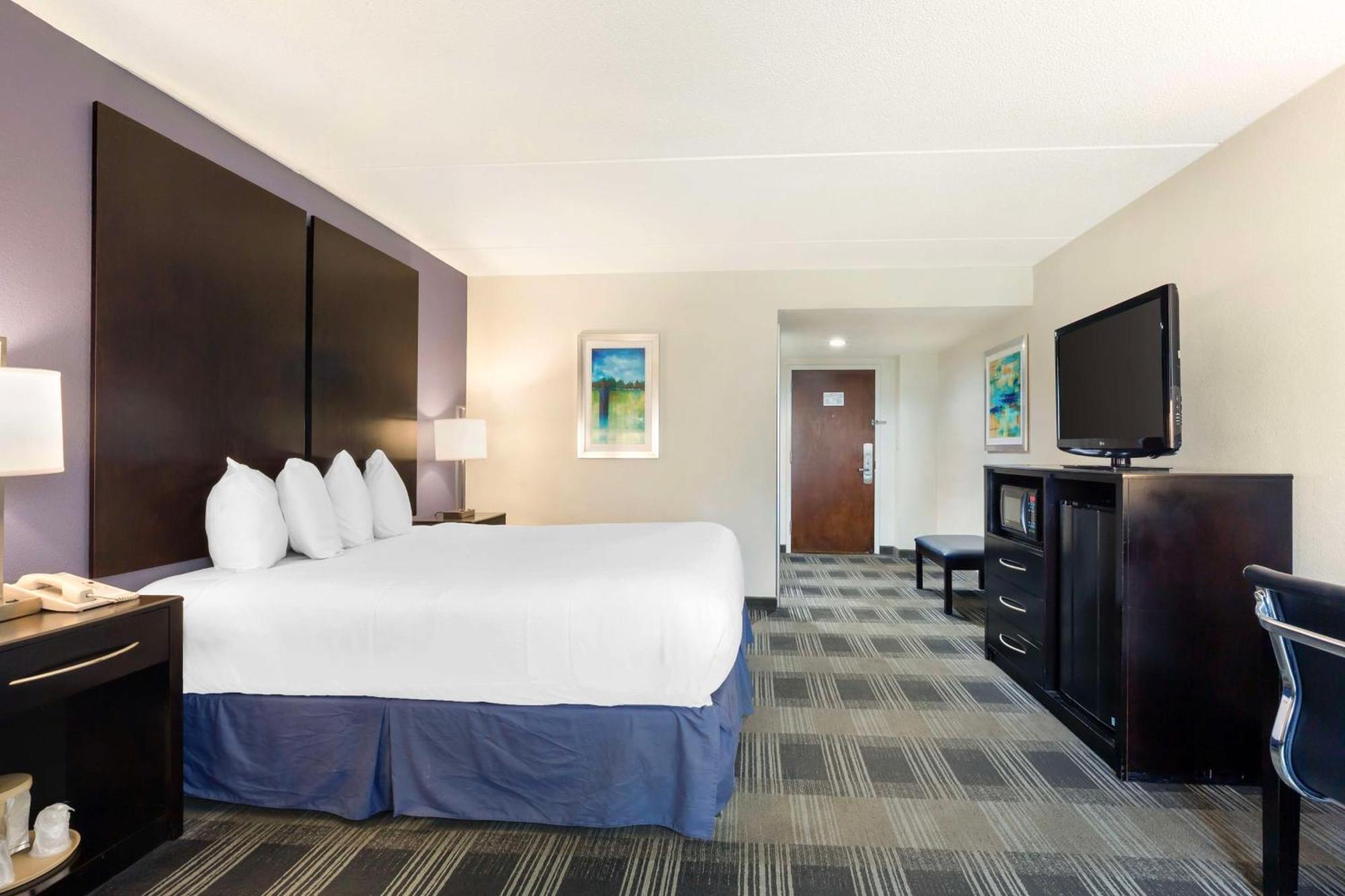 Best Western Hartford Hotel And Suites מראה חיצוני תמונה