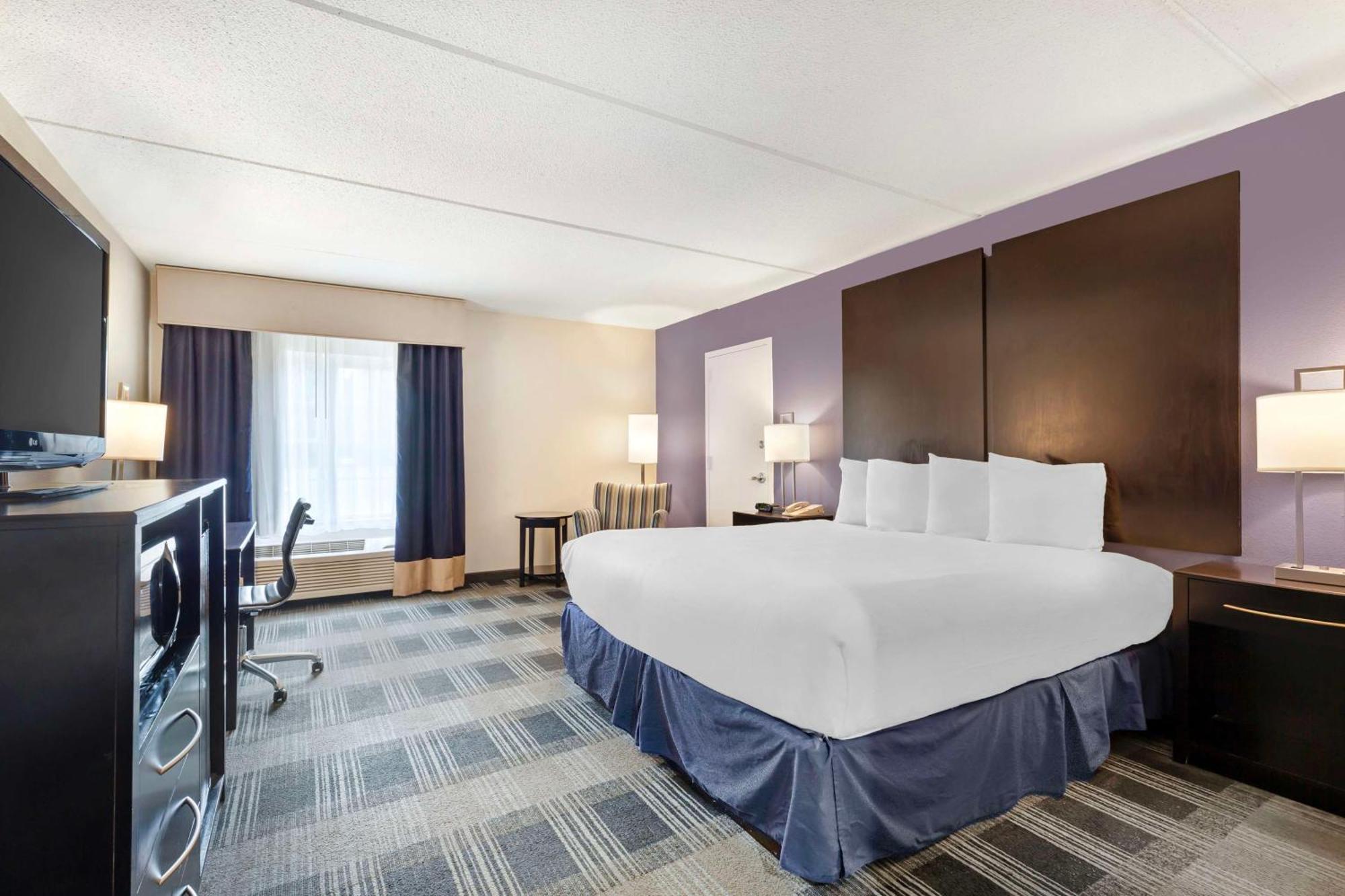 Best Western Hartford Hotel And Suites מראה חיצוני תמונה