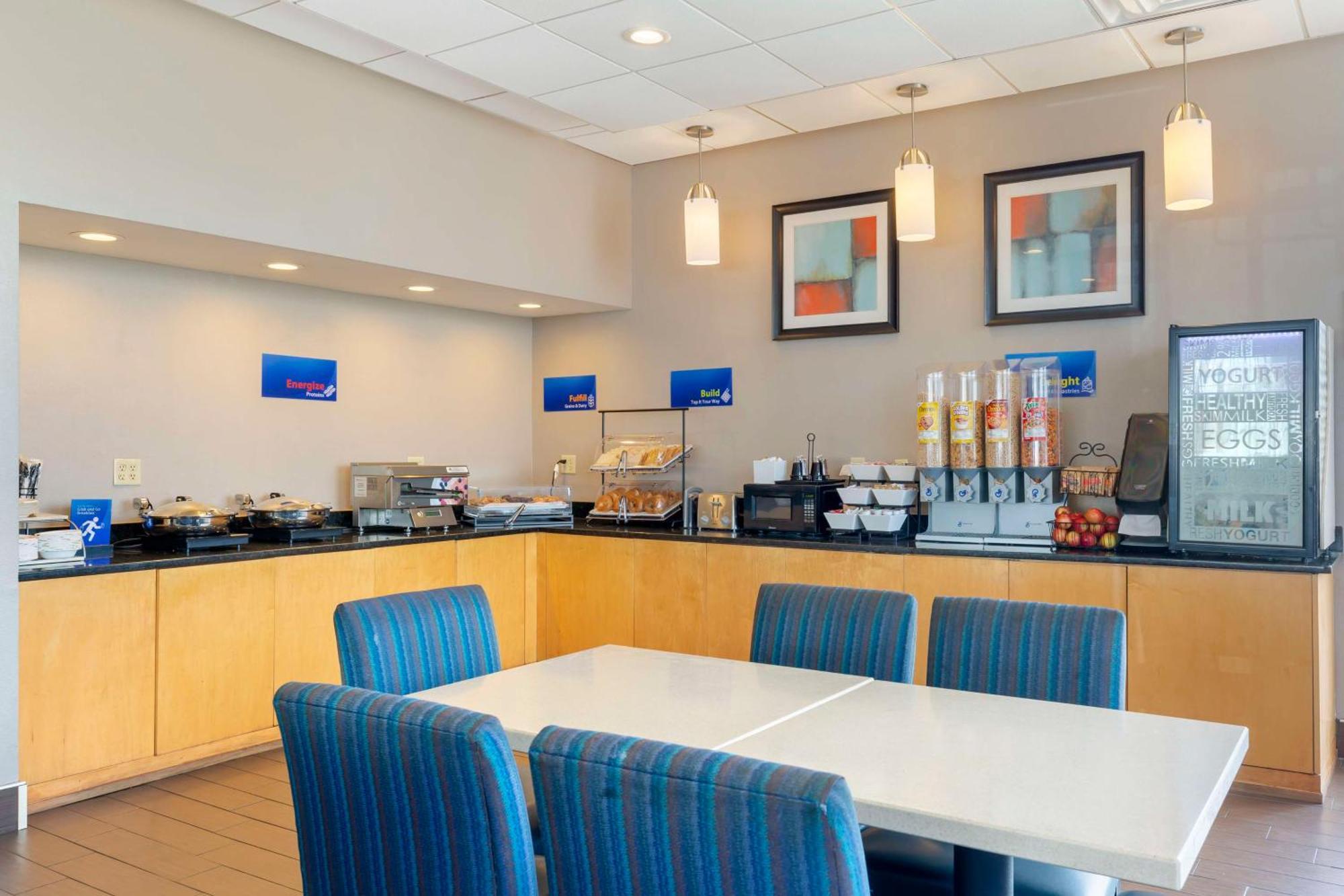 Best Western Hartford Hotel And Suites מראה חיצוני תמונה