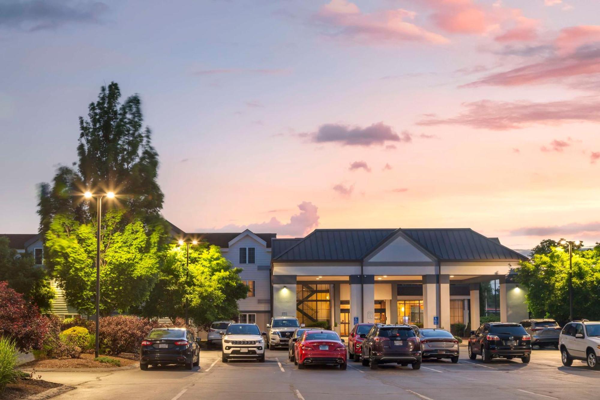 Best Western Hartford Hotel And Suites מראה חיצוני תמונה